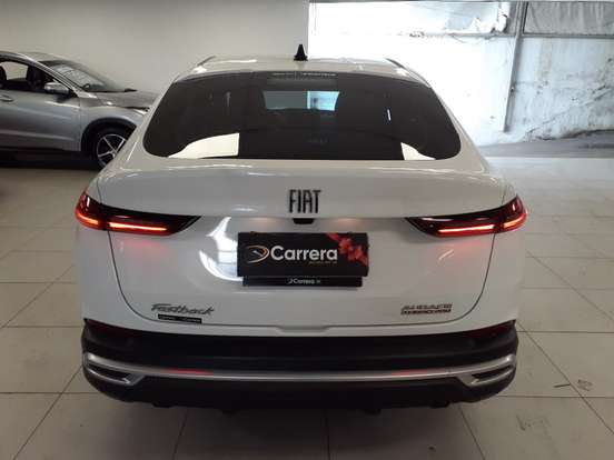 FIAT-FASTBACK-2022