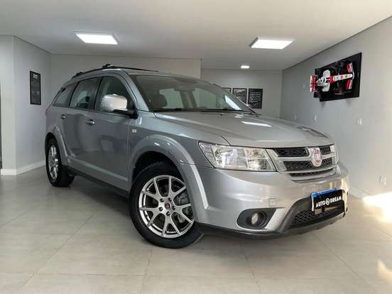 FIAT-FREEMONT-2014