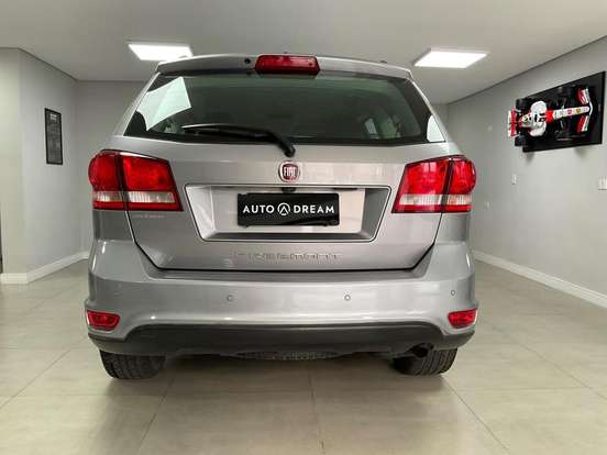 FIAT-FREEMONT-2014