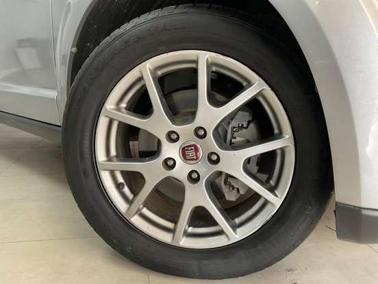 FIAT-FREEMONT-2.4 PRECISION 16V GASOLINA 4P AUTOMÁTICO FIAT-FREEMONT-2014