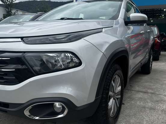 FIAT-TORO-1.8 16V EVO FLEX FREEDOM AT6 FIAT-TORO-2017