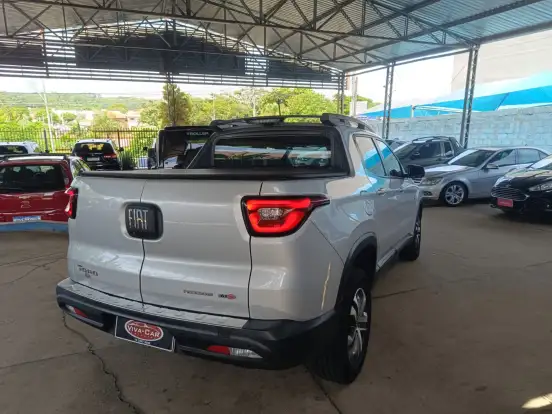 FIAT-TORO-2.0 16V TURBO DIESEL FREEDOM 4WD AT9 FIAT-TORO-2018
