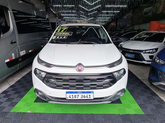 FIAT-TORO-2017