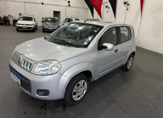 FIAT UNO 1.0 EVO VIVACE 8V FLEX 4P MANUAL