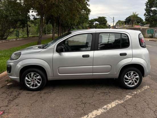 FIAT-UNO-2017