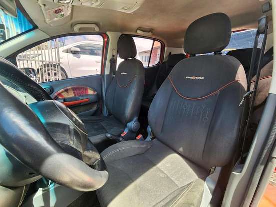 FIAT-UNO-1.4 EVO SPORTING 8V FLEX 4P MANUAL FIAT-UNO-2013