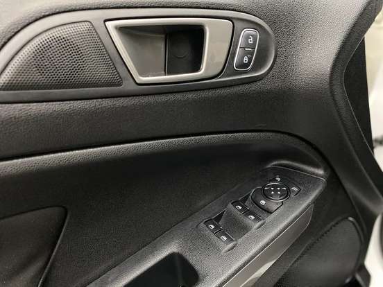 FORD-ECOSPORT-1.5 TI-VCT FLEX SE MANUAL FORD-ECOSPORT-2018