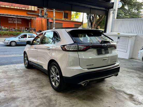 FORD-EDGE-2016