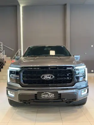 FORD F-150 5.0 V8 GASOLINA CD LARIAT BLACK FX4 AUTOMÁTICO