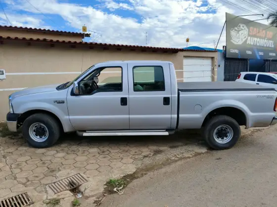 FORD F-250 4.2 XL 4X2 CD TURBO INTERCOOLER DIESEL 4P MANUAL