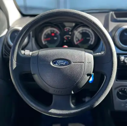 FORD-FIESTA-2013
