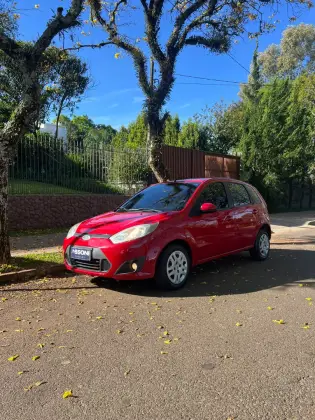 FORD FIESTA 1.0 ROCAM SE PLUS HATCH 8V FLEX 4P MANUAL