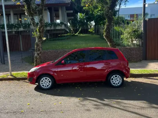 FORD-FIESTA-1.0 ROCAM SE PLUS HATCH 8V FLEX 4P MANUAL FORD-FIESTA-2013