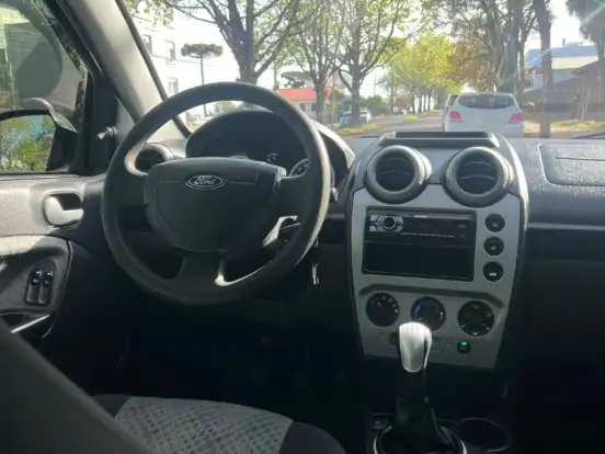 FORD-FIESTA-1.0 ROCAM SE PLUS HATCH 8V FLEX 4P MANUAL FORD-FIESTA-2013