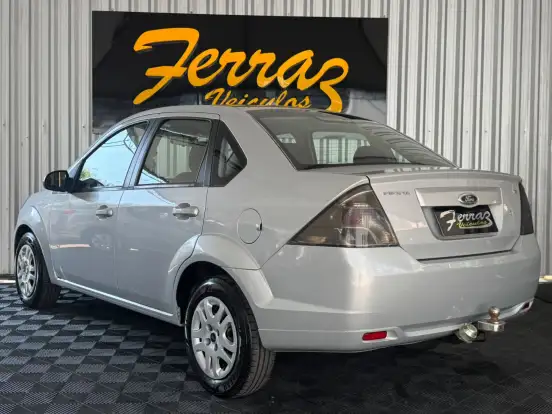 FORD-FIESTA-2014