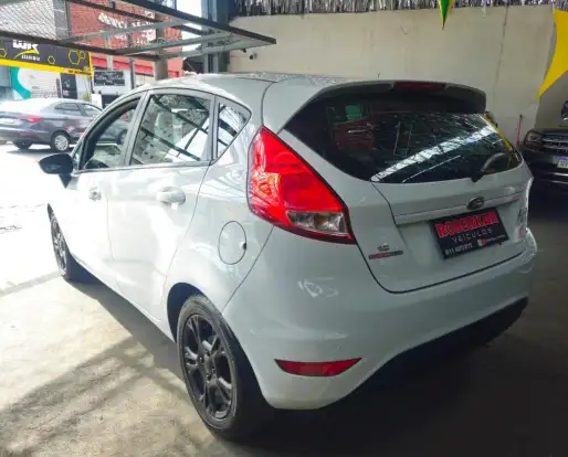 FORD-FIESTA-2013