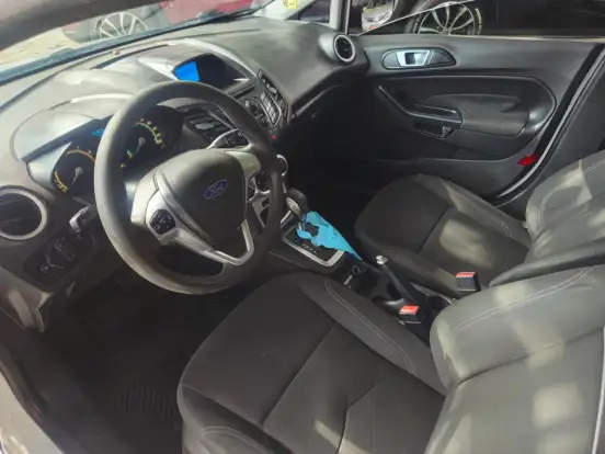 FORD-FIESTA-2013