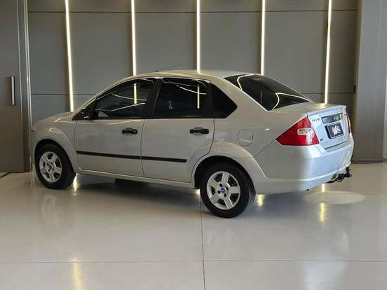 FORD-FIESTA-1.0 MPI SEDAN 8V FLEX 4P MANUAL FORD-FIESTA-2007