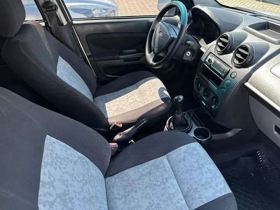 FORD-FIESTA-2007