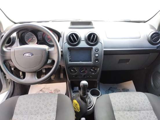 FORD-FIESTA-2013