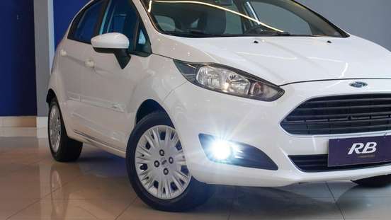 FORD-FIESTA-2015