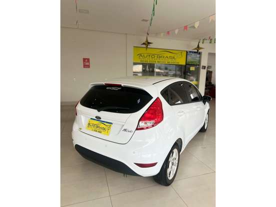 FORD-FIESTA-2013