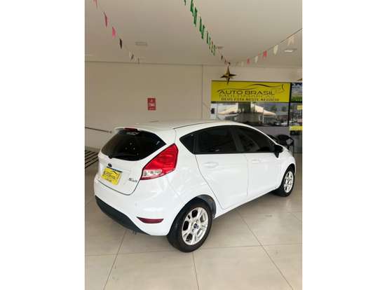 FORD-FIESTA-2013