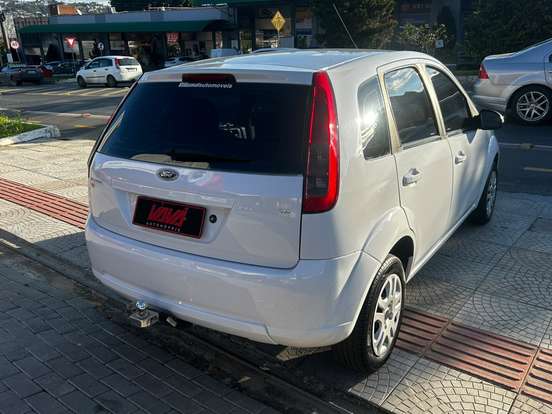 FORD-FIESTA-2012