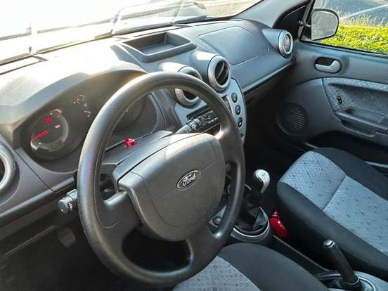 FORD-FIESTA-2012