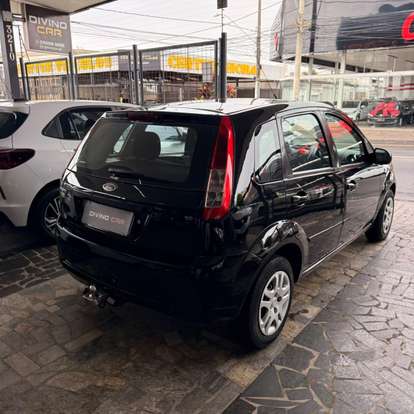 FORD-FIESTA-2010