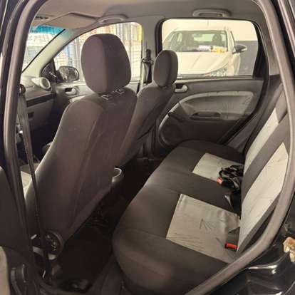 FORD-FIESTA-2010