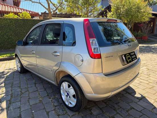 FORD-FIESTA-2009