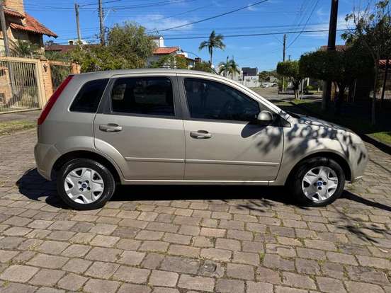 FORD-FIESTA-2009