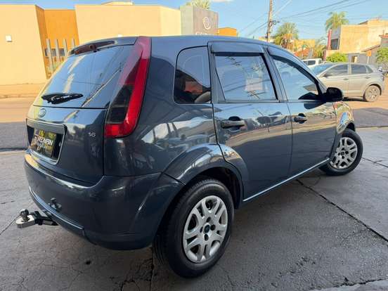 FORD-FIESTA-2010
