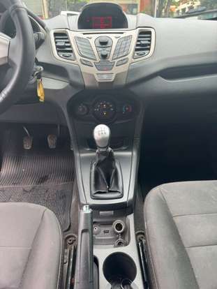 FORD-FIESTA-2011