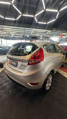 FORD-FIESTA-2012