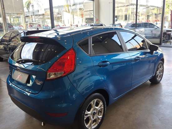FORD-FIESTA-1.6 SE HATCH 16V FLEX 4P POWERSHIFT FORD-FIESTA-2014