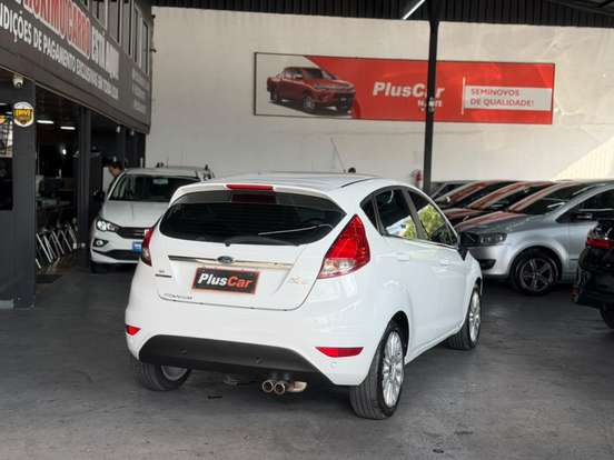 FORD-FIESTA-1.6 SE HATCH 16V FLEX 4P POWERSHIFT FORD-FIESTA-2014