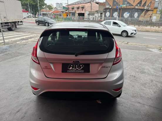 FORD-FIESTA-2014