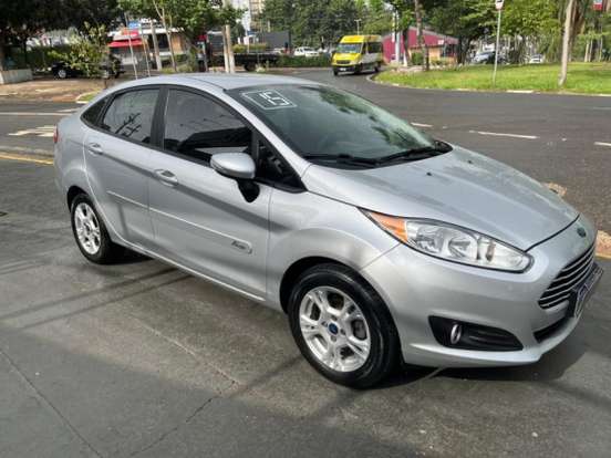 FORD-FIESTA-1.6 SE SEDAN 16V FLEX 4P POWERSHIFT FORD-FIESTA-2014