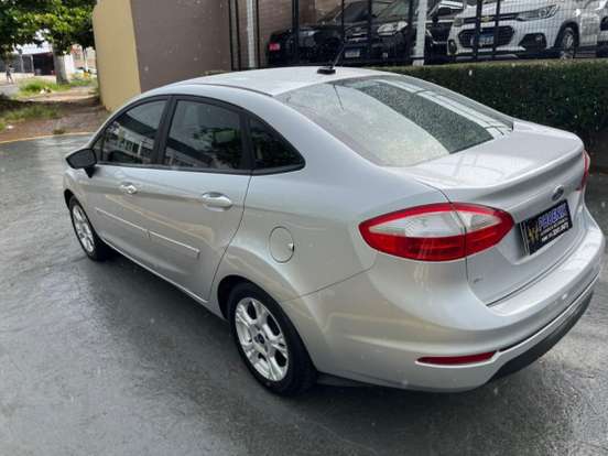 FORD-FIESTA-1.6 SE SEDAN 16V FLEX 4P POWERSHIFT FORD-FIESTA-2014