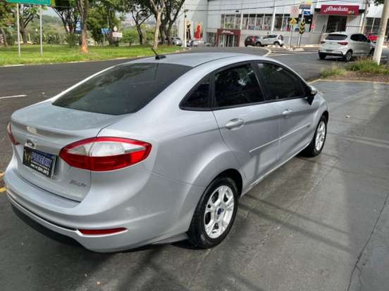 FORD-FIESTA-1.6 SE SEDAN 16V FLEX 4P POWERSHIFT FORD-FIESTA-2014