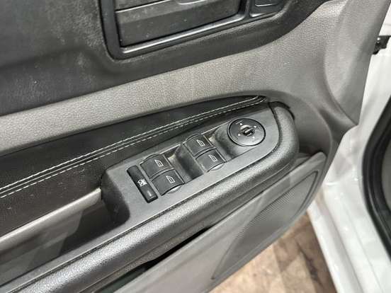FORD-FOCUS-1.6 GL 16V FLEX 4P MANUAL FORD-FOCUS-2011