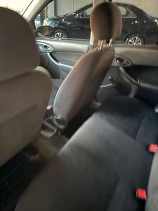 FORD-FOCUS-2008