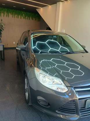 FORD-FOCUS-2013