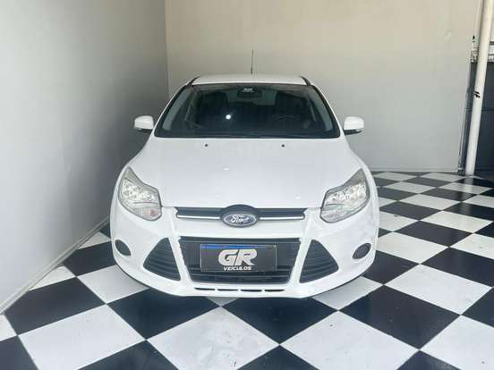 FORD-FOCUS-2013
