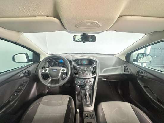 FORD-FOCUS-1.6 S HATCH 16V FLEX 4P AUTOMÁTICO FORD-FOCUS-2013