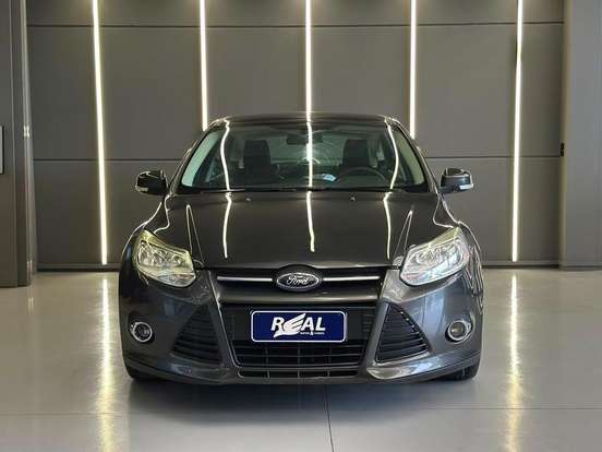 FORD-FOCUS-1.6 SE 16V FLEX 4P POWERSHIFT FORD-FOCUS-2013