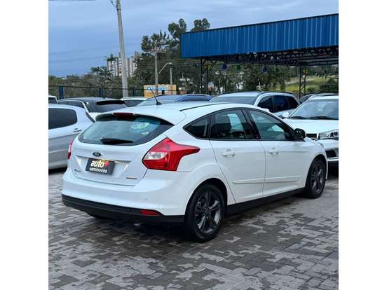 FORD-FOCUS-2013