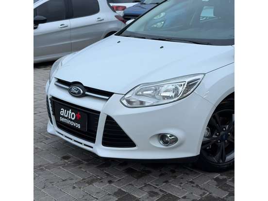 FORD-FOCUS-2013